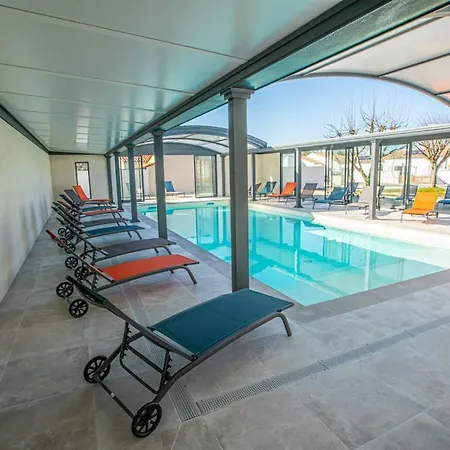 L'amiral Maison Avec Piscine/parking/wifi/plages 5kms بيت للعطل *