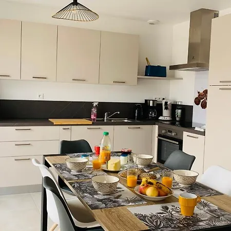 L'amiral Maison Avec Piscine/parking/wifi/plages 5kms Holiday home Les Mathes