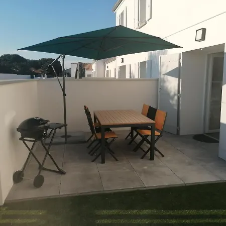 Holiday home L'amiral Maison Avec Piscine/parking/wifi/plages 5kms