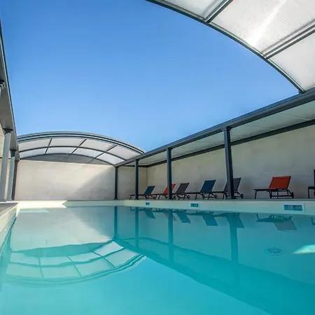 Holiday home L'amiral Maison Avec Piscine/parking/wifi/plages 5kms