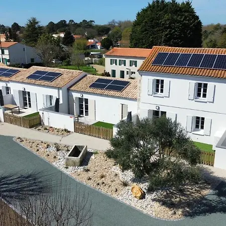 Holiday home L'amiral Maison Avec Piscine/parking/wifi/plages 5kms