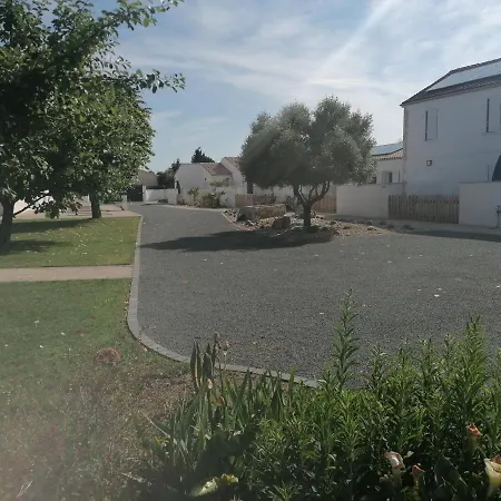 Holiday home L'amiral Maison Avec Piscine/parking/wifi/plages 5kms Les Mathes