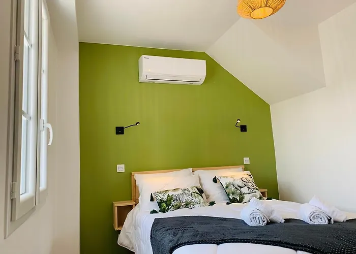 Holiday home L'amiral Maison Avec Piscine/parking/wifi/plages 5kms *