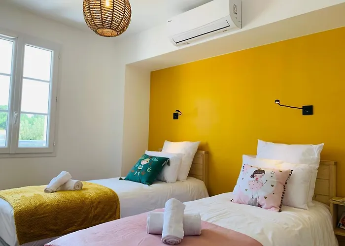 Holiday home L'amiral Maison Avec Piscine/parking/wifi/plages 5kms